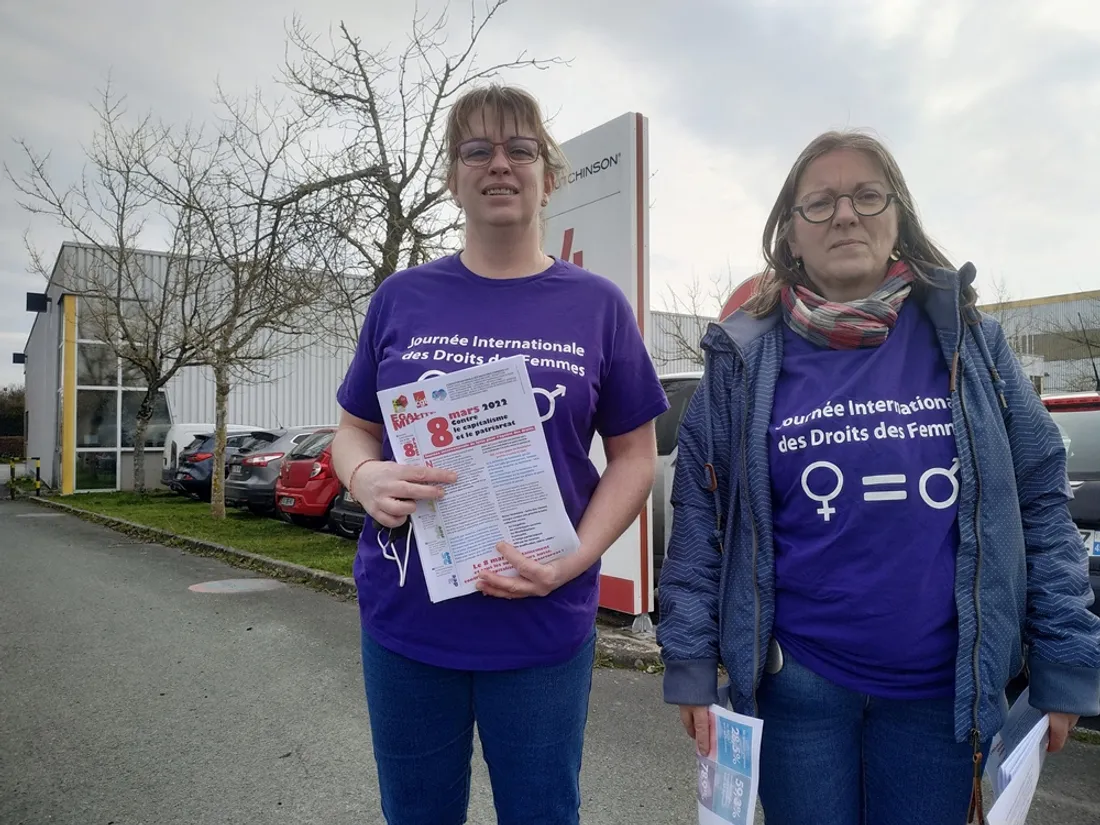 Fabienne Stella 8 mars CGT Segré Paulstra tractage zone d'Etriché_08 03 22_CJ